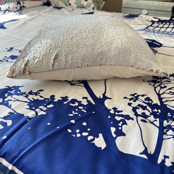 Reversible Sequin Pillow - Picture 9 of 12